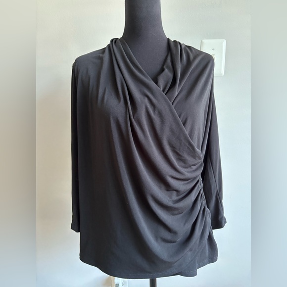 Melissa Paige Tops - Melissa Paige black cross front 3/4 sleeve blouse